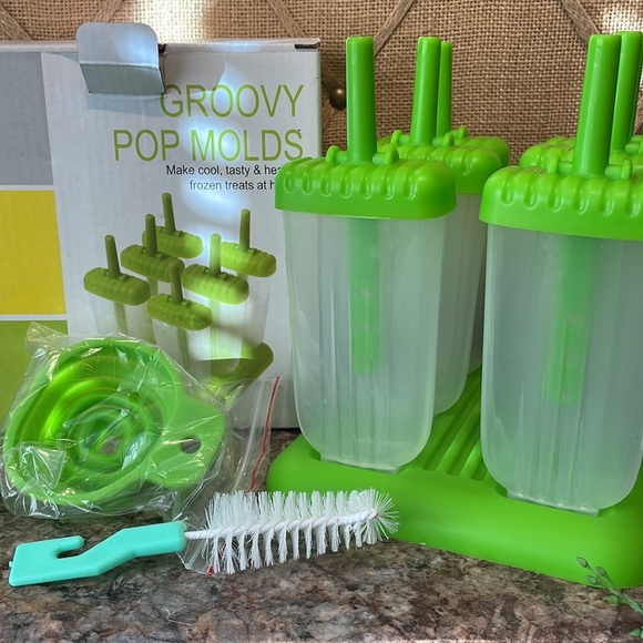 Groovy Pop Molds - Picture 2 of 5